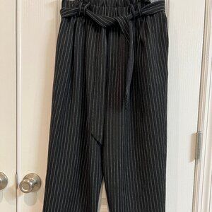 Wild Fable Wide Leg with a Tie-waist Black Pin Stripe Crop Pants.  Size small